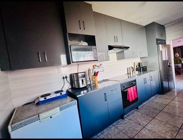 3 BEDROOM HOUSE FOR SALE IN KRUGERSRUS